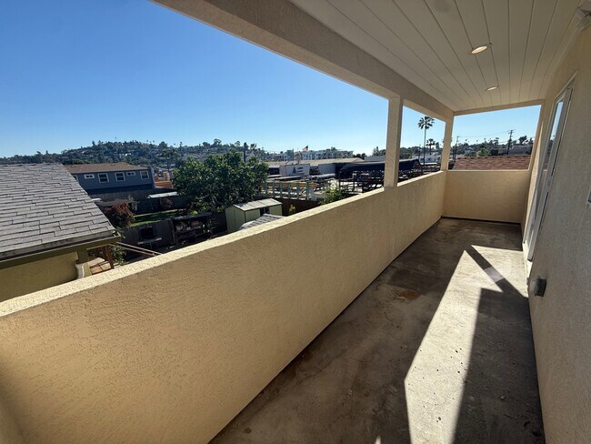 Foto del edificio - 4860 Palm Ave