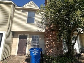 Building Photo - 2243 Aspen Dr