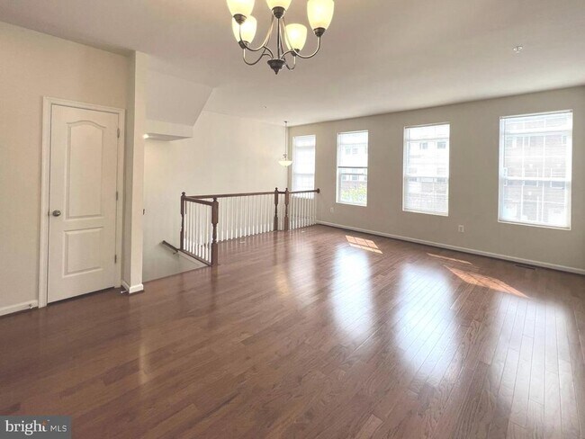 Building Photo - 1009 Red Clover Rd