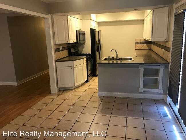 Building Photo - 3 br, 2 bath House - 2888 Fairview Dr.