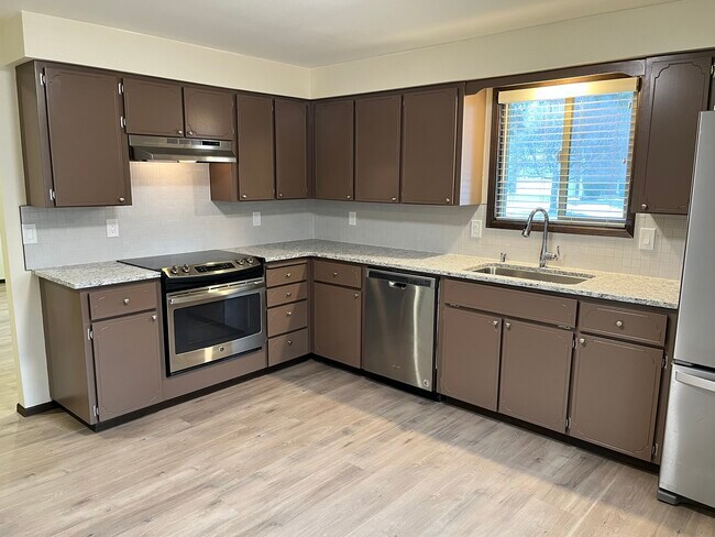 Kitchen - 10603 N Middleton Dr