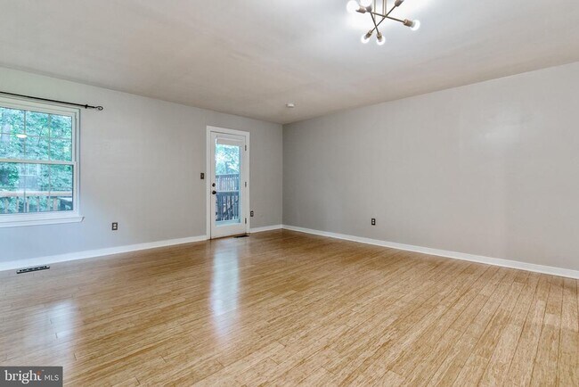 Foto del edificio - 6414 Old Scotts Ct