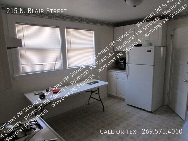 Building Photo - 215 N Blair St