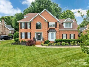 Building Photo - 15737 Agincourt Dr