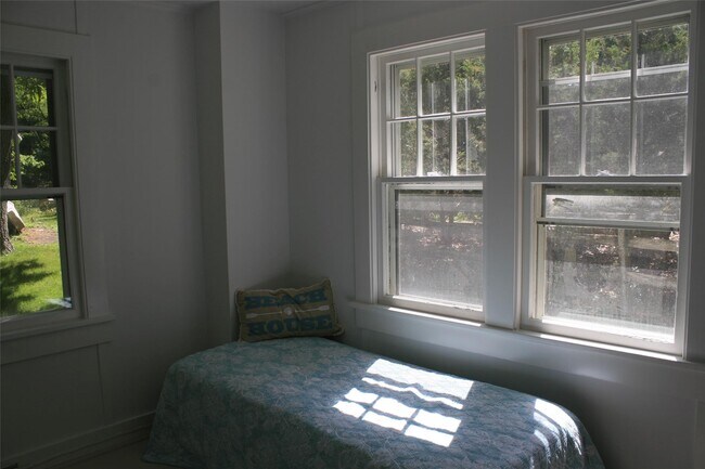 Foto del edificio - 275 Hamilton Ave