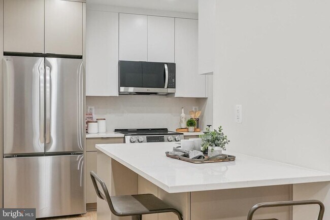 Foto del edificio - 2134 Wisconsin Ave NW