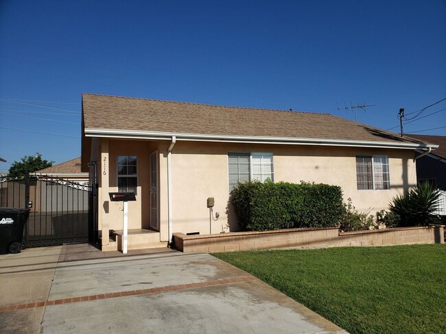 Building Photo - 3bed / 2 bath House for Rent in Monterey Park!