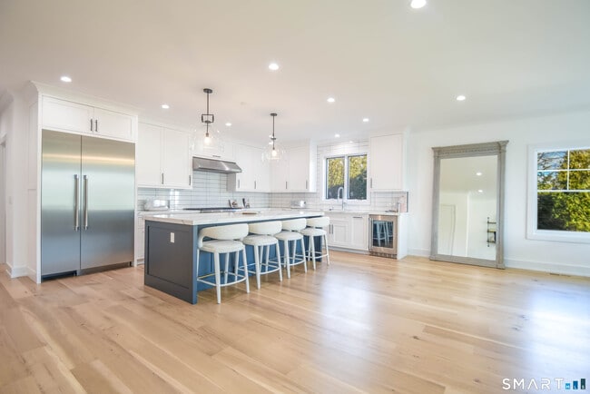 Foto del edificio - 345 Reef Rd