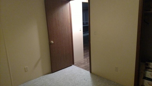 Building Photo - 629 Hepler Dr