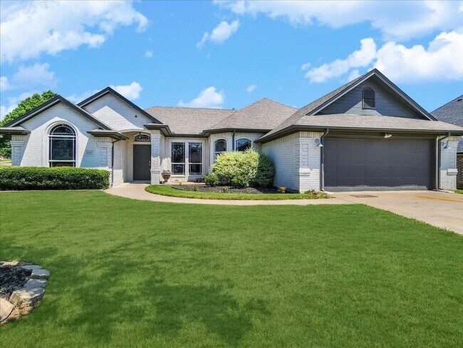 Building Photo - 1101 BreAnne Ct