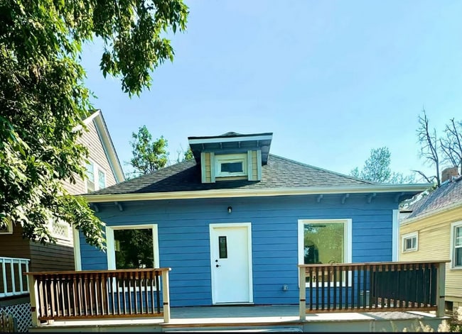 Building Photo - 908 W Colorado Ave