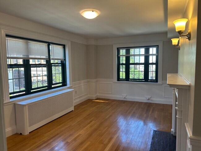 Foto del edificio - 124 Bowdoin St