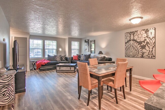 Foto del edificio - 3736 Rose Hill St
