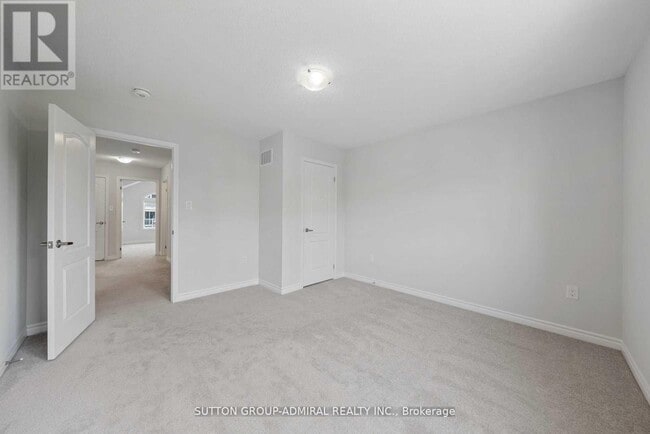 Building Photo - 15 Hills Thistle Dr