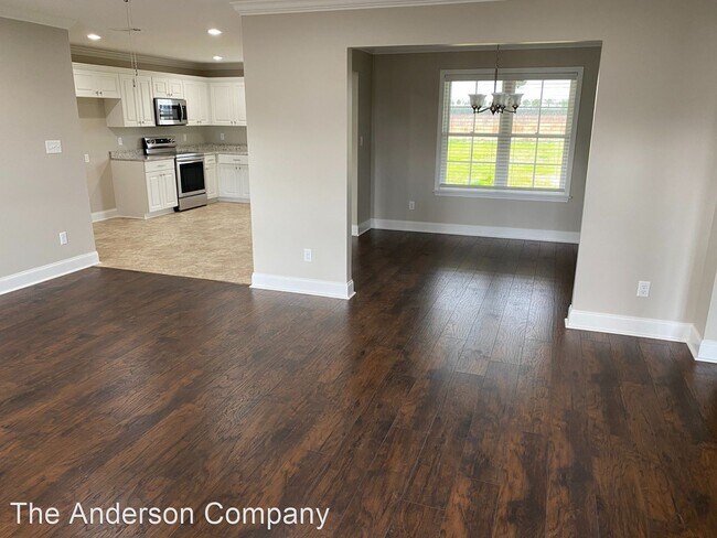 Building Photo - 4 br, 2 bath House - 128 Live Oak Dr.