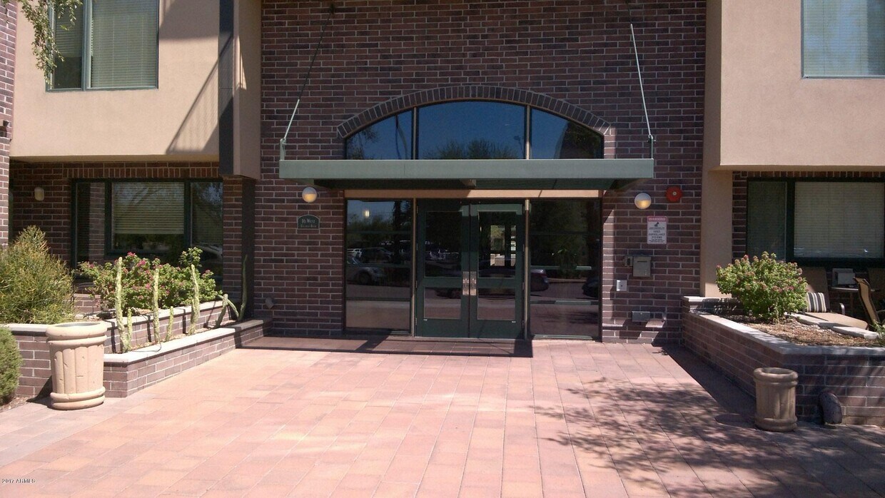 16 W Encanto Blvd Unit 116, Phoenix, AZ 85003 Room for Rent in