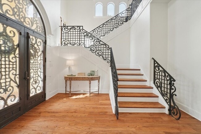 Foto del edificio - 6807 Lupton Dr