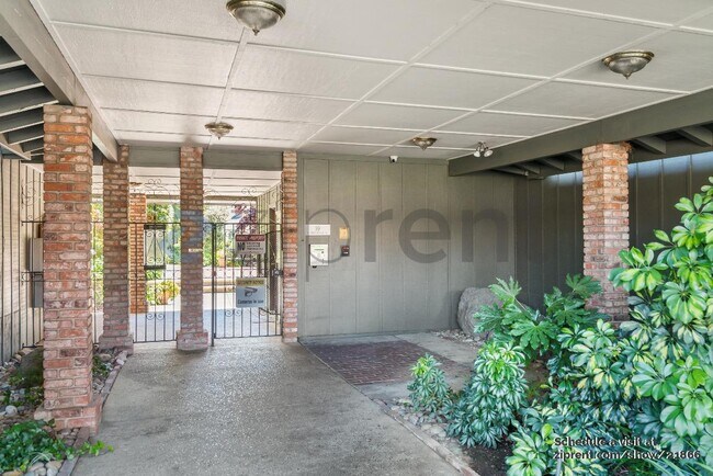 Building Photo - 99 E Middlefield Rd