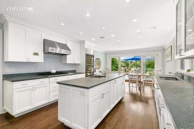 Building Photo - 89 S Main St