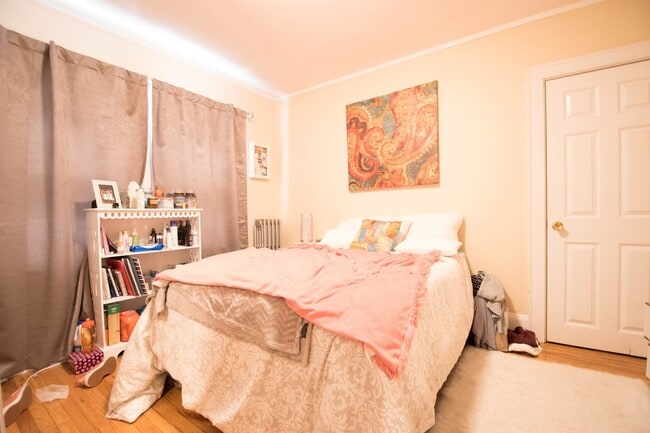 Photo - Amazing 3 bath in Brighton!! House