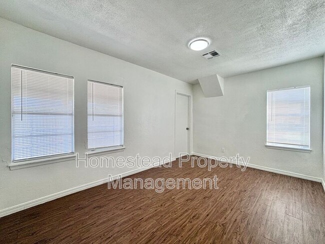Building Photo - 3501 NW 26th St
