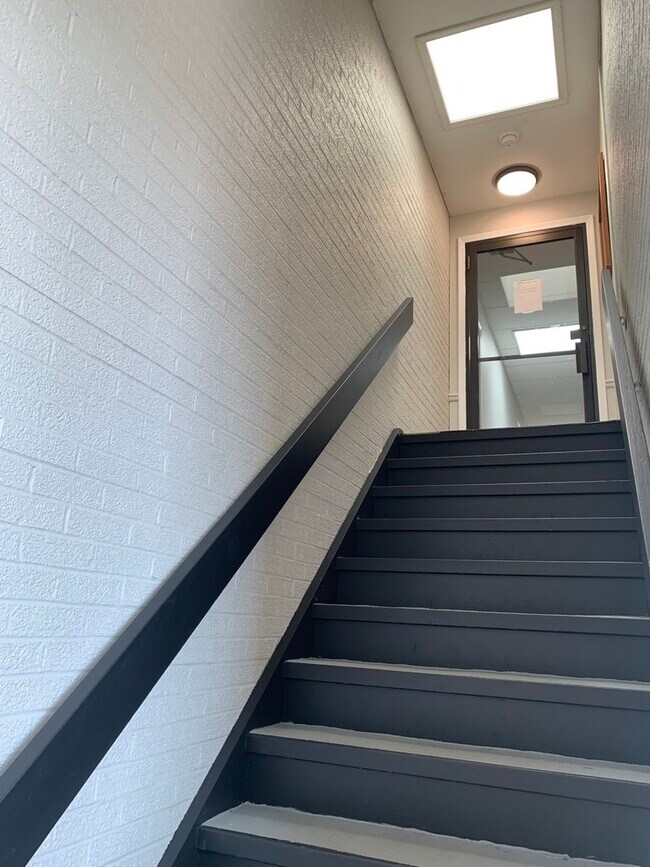 Foto del edificio - 7064 W Higgins Ave