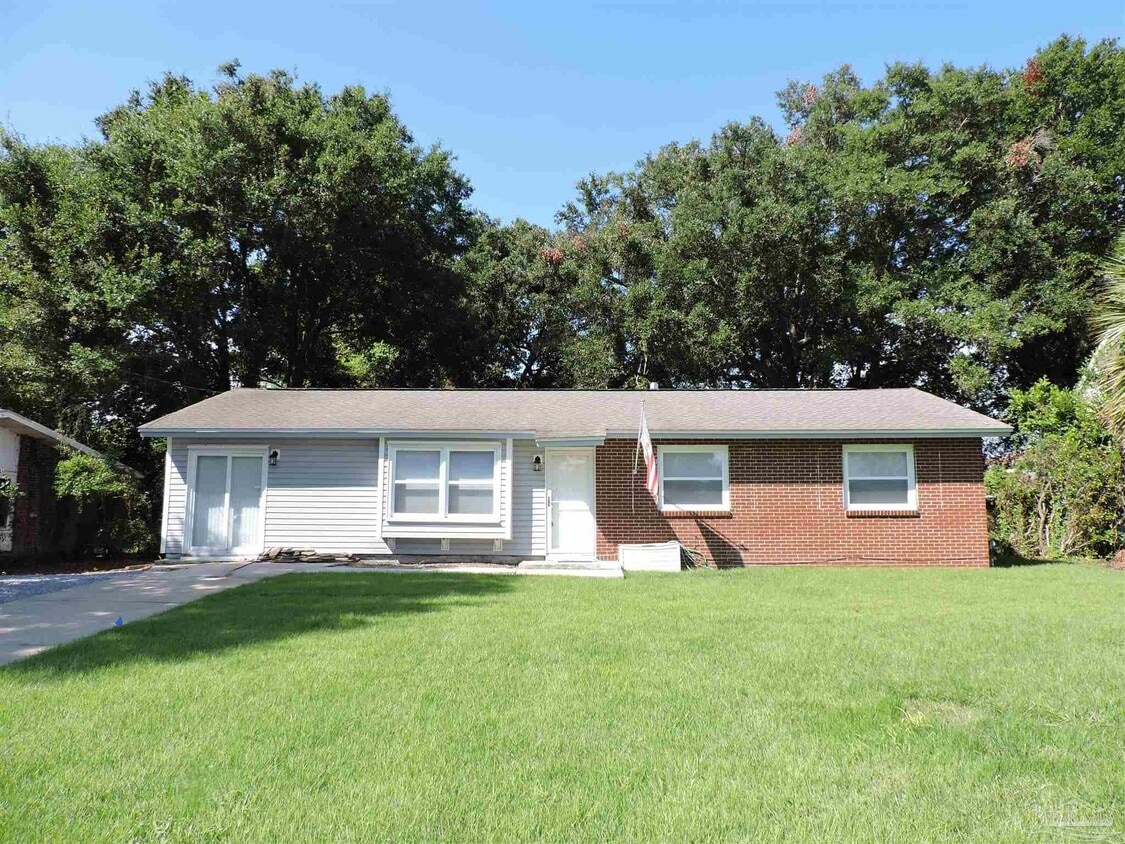 Foto principal - 3485 Rothschild Dr
