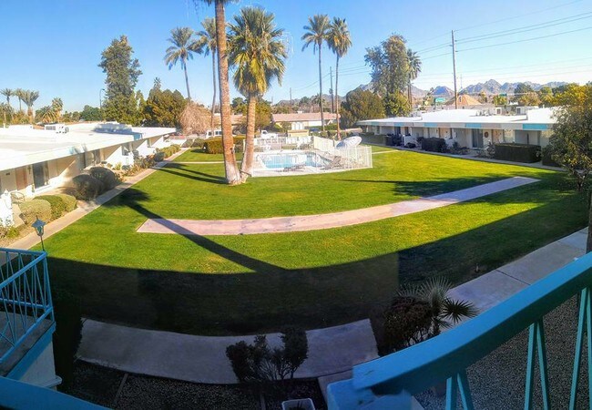 Foto del edificio - 1939 E Missouri Ave