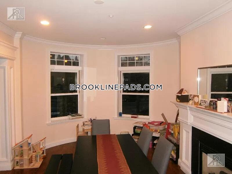 Brookline Apartment for rent 3 Bedrooms 2 Alquileres en Brookline