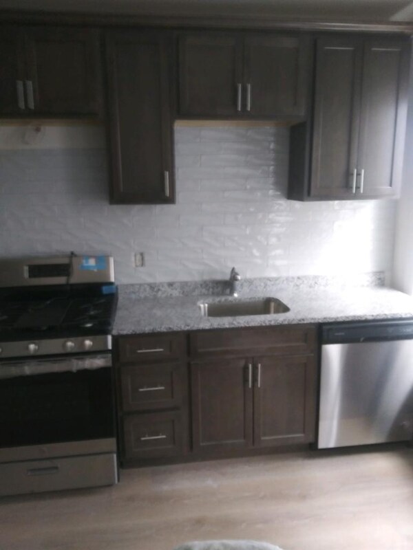 Foto del edificio - 115 Waterman Ave