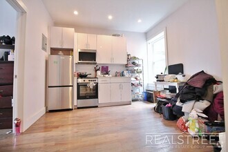 Building Photo - Renovated Spacious 2 BR in Bushwick