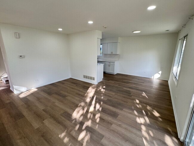 Building Photo - 7917 Knottingham Cir