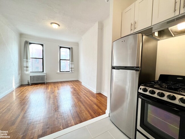 359 W 126th St Unit 5D, New York, NY 10027 - Room for Rent in New York ...