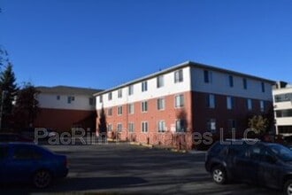 Building Photo - 315 Barrow St