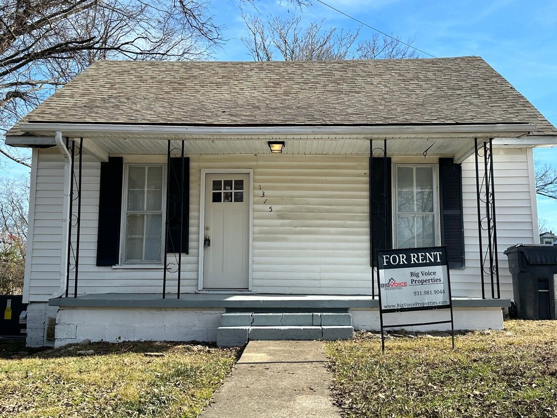 Primary Photo - Two bedroom, One bathroom house in Columbia!