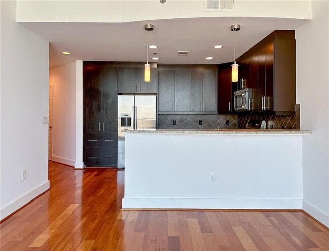 Building Photo - 1080 Peachtree St NE