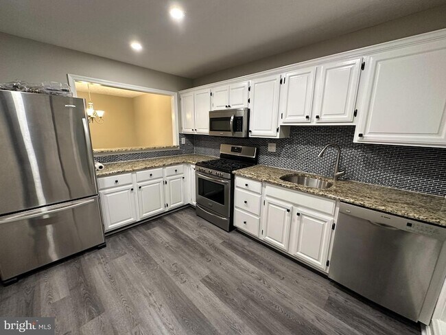 Building Photo - 12014 Cardamom Drive Unit 12014