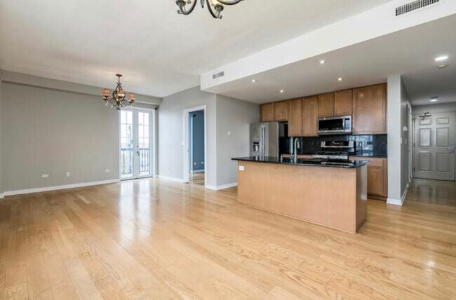 Foto del edificio - 5978 N Lincoln Ave