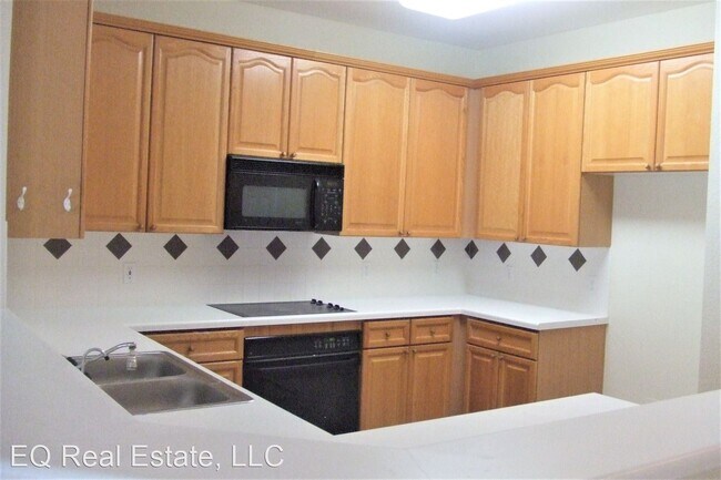 Building Photo - 3 br, 2 bath Apartment - 3401 Benecia Court