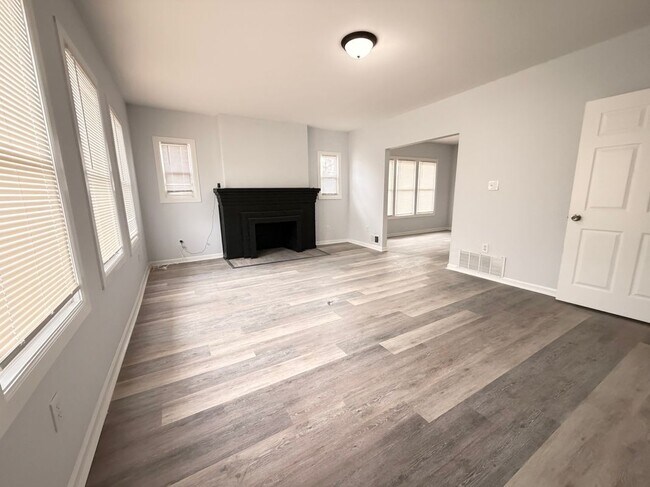 Foto del edificio - 3259 Cortland St