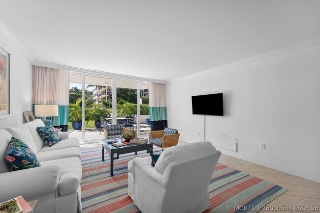 Foto del edificio - 2773 S Ocean Blvd