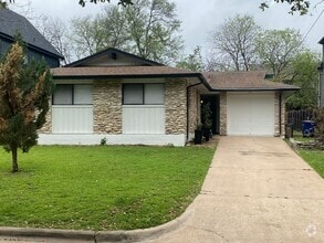 Building Photo - 2504 Southland Dr