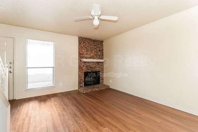 Building Photo - 5939 Shadydell Dr