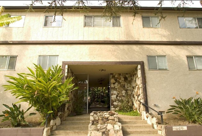 Building Photo - 801 Idaho Ave