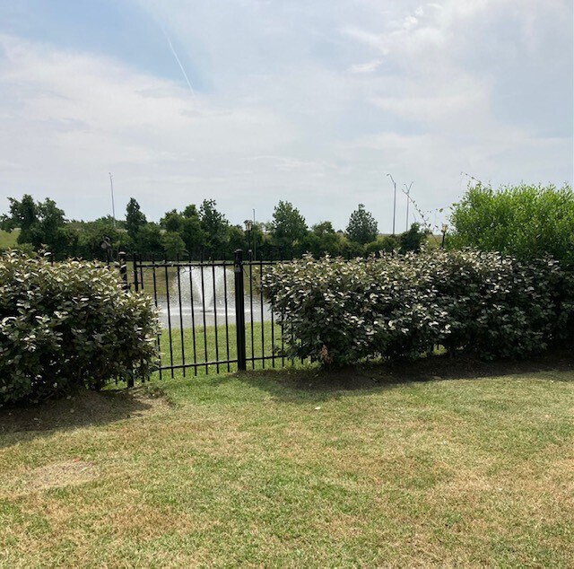 Foto del edificio - 2643 Dry Creek Dr