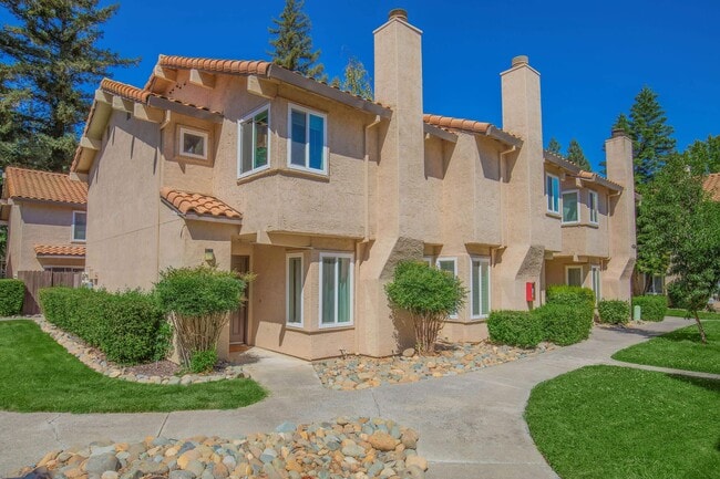 Foto del edificio - Southwood Townhome Apartments