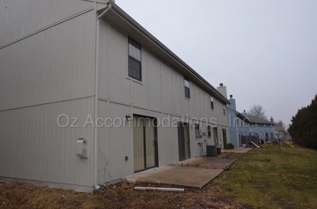 Foto del edificio - 309 NE Timbercreek Dr