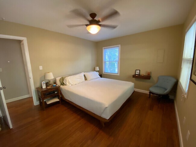 Dormitorio principal - 121 Johnson St