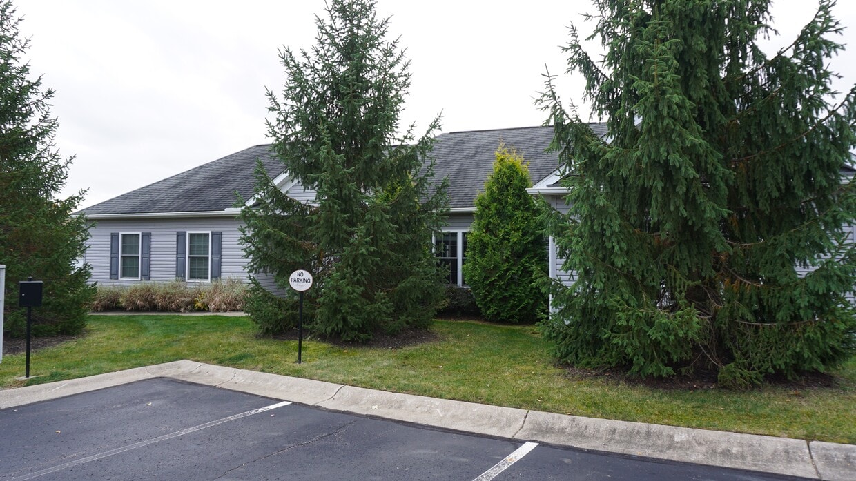 Primary Photo - 1166 Cobblestone Dr