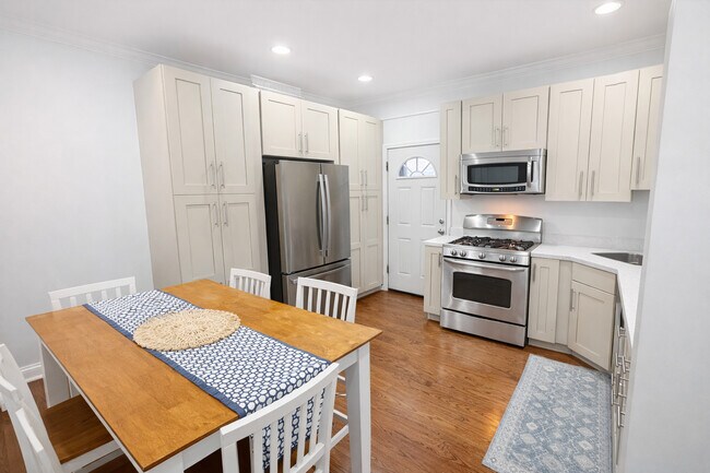 Foto del edificio - 2467 N Clark St